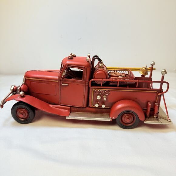 Unbranded Other - Metal Art 1930’s Fire Fighter Pumper Truck Home Decor